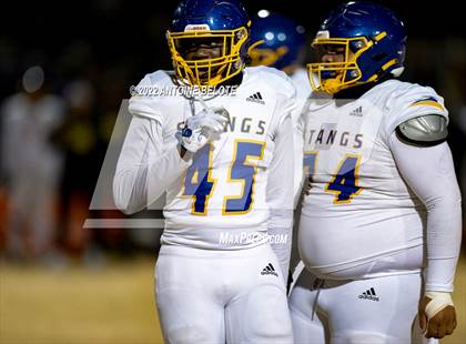 Thumbnail 2 in Muir @ Palo Verde Valley (CIF Division 5–AA Regional Final) photogallery.