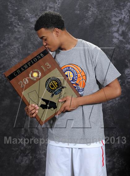 Thumbnail 1 in Serra (CIF SS D4AA Awards) photogallery.
