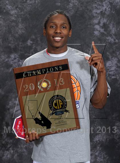 Thumbnail 3 in Serra (CIF SS D4AA Awards) photogallery.