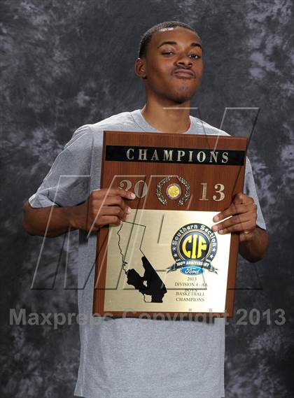 Thumbnail 1 in Serra (CIF SS D4AA Awards) photogallery.