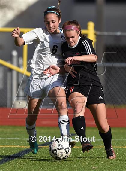 Thumbnail 2 in Fairfield Warde @ Trumbull photogallery.