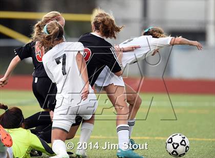 Thumbnail 1 in Fairfield Warde @ Trumbull photogallery.