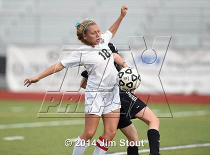 Thumbnail 2 in Fairfield Warde @ Trumbull photogallery.