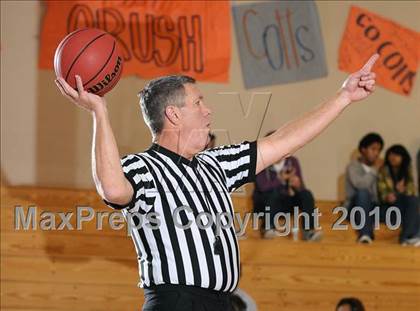 Thumbnail 2 in Lindhurst vs. McKinleyville (Running with the Pack) photogallery.