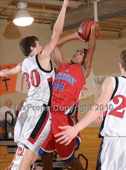 Thumbnail 2 in Lindhurst vs. McKinleyville (Running with the Pack) photogallery.