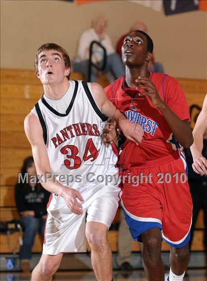 Thumbnail 2 in Lindhurst vs. McKinleyville (Running with the Pack) photogallery.