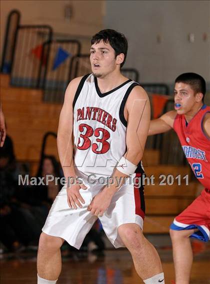 Thumbnail 2 in Lindhurst vs. McKinleyville (Running with the Pack) photogallery.