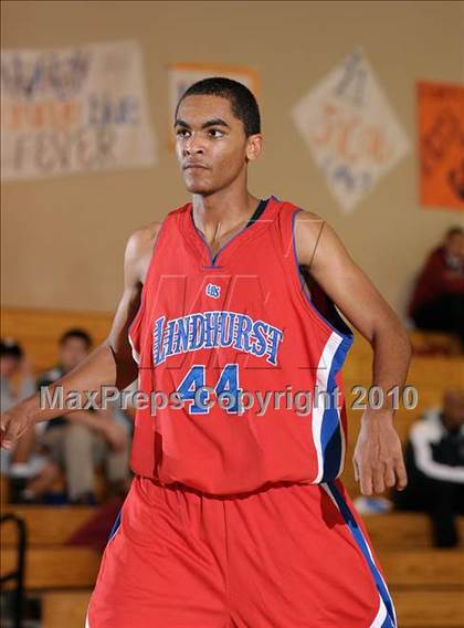Thumbnail 3 in Lindhurst vs. McKinleyville (Running with the Pack) photogallery.