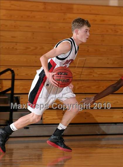 Thumbnail 3 in Lindhurst vs. McKinleyville (Running with the Pack) photogallery.