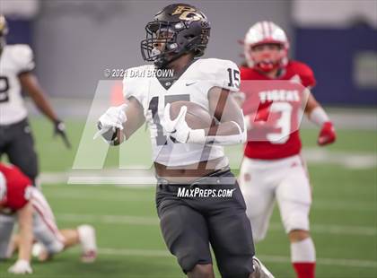 Thumbnail 3 in Glen Rose vs. Pleasant Grove (UIL 4A Area Playoff) photogallery.