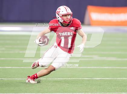 Thumbnail 1 in Glen Rose vs. Pleasant Grove (UIL 4A Area Playoff) photogallery.