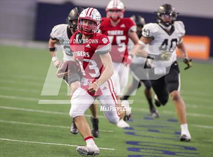 Thumbnail 1 in Glen Rose vs. Pleasant Grove (UIL 4A Area Playoff) photogallery.