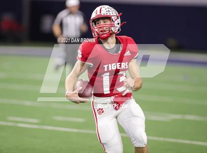Thumbnail 1 in Glen Rose vs. Pleasant Grove (UIL 4A Area Playoff) photogallery.