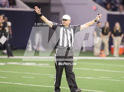 Thumbnail 2 in Glen Rose vs. Pleasant Grove (UIL 4A Area Playoff) photogallery.