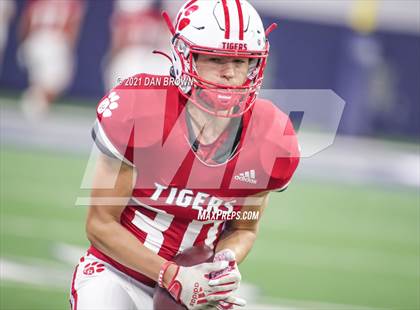 Thumbnail 1 in Glen Rose vs. Pleasant Grove (UIL 4A Area Playoff) photogallery.
