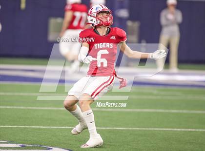 Thumbnail 1 in Glen Rose vs. Pleasant Grove (UIL 4A Area Playoff) photogallery.