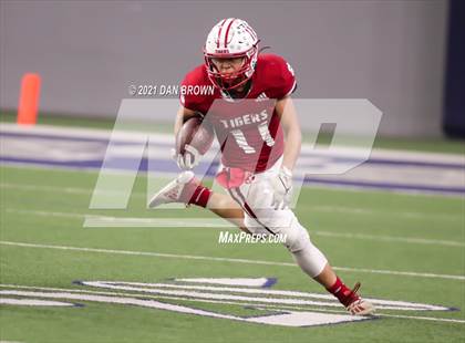 Thumbnail 2 in Glen Rose vs. Pleasant Grove (UIL 4A Area Playoff) photogallery.