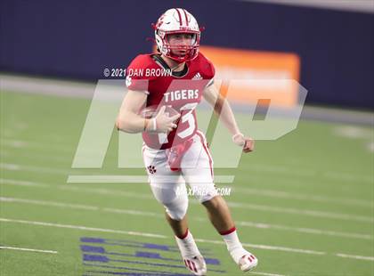 Thumbnail 1 in Glen Rose vs. Pleasant Grove (UIL 4A Area Playoff) photogallery.