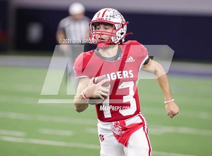 Thumbnail 2 in Glen Rose vs. Pleasant Grove (UIL 4A Area Playoff) photogallery.
