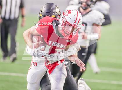 Thumbnail 3 in Glen Rose vs. Pleasant Grove (UIL 4A Area Playoff) photogallery.
