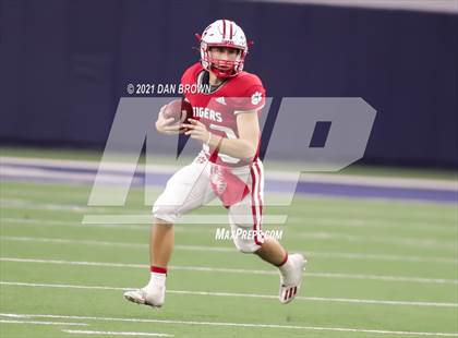 Thumbnail 3 in Glen Rose vs. Pleasant Grove (UIL 4A Area Playoff) photogallery.