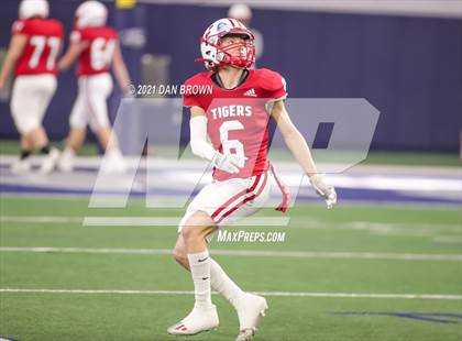 Thumbnail 2 in Glen Rose vs. Pleasant Grove (UIL 4A Area Playoff) photogallery.