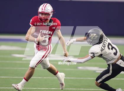 Thumbnail 1 in Glen Rose vs. Pleasant Grove (UIL 4A Area Playoff) photogallery.