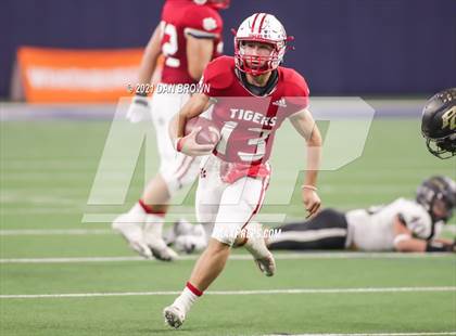 Thumbnail 2 in Glen Rose vs. Pleasant Grove (UIL 4A Area Playoff) photogallery.