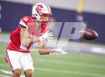 Thumbnail 3 in Glen Rose vs. Pleasant Grove (UIL 4A Area Playoff) photogallery.