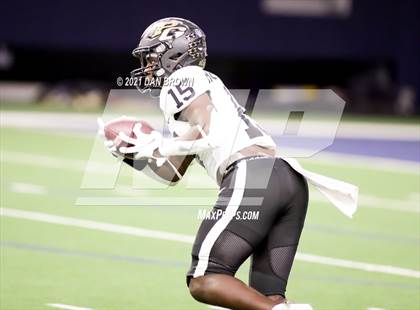 Thumbnail 1 in Glen Rose vs. Pleasant Grove (UIL 4A Area Playoff) photogallery.