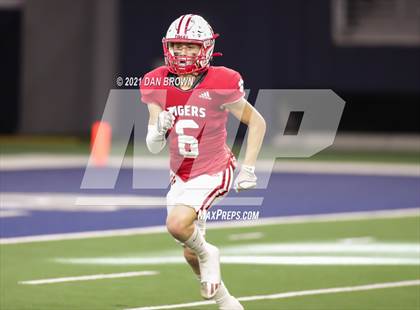 Thumbnail 3 in Glen Rose vs. Pleasant Grove (UIL 4A Area Playoff) photogallery.