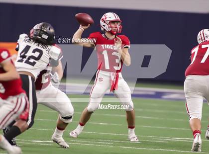 Thumbnail 3 in Glen Rose vs. Pleasant Grove (UIL 4A Area Playoff) photogallery.