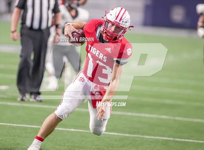 Thumbnail 2 in Glen Rose vs. Pleasant Grove (UIL 4A Area Playoff) photogallery.