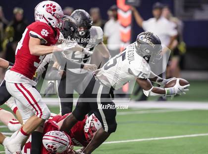 Thumbnail 1 in Glen Rose vs. Pleasant Grove (UIL 4A Area Playoff) photogallery.