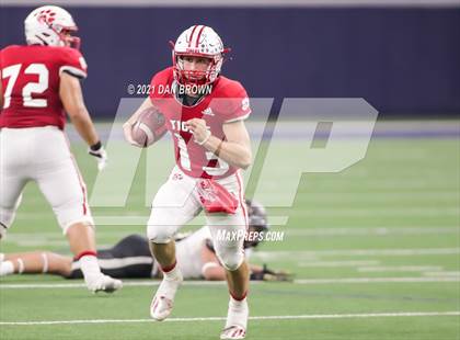 Thumbnail 1 in Glen Rose vs. Pleasant Grove (UIL 4A Area Playoff) photogallery.