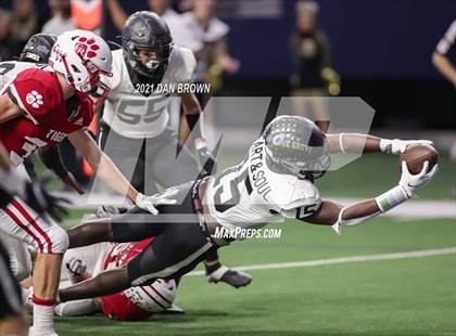 Thumbnail 3 in Glen Rose vs. Pleasant Grove (UIL 4A Area Playoff) photogallery.