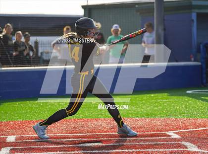 Thumbnail 1 in Burnet vs Liberty (UIL 4A Reg III Semifinal) photogallery.