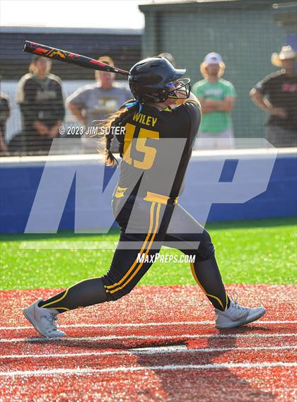Thumbnail 3 in Burnet vs Liberty (UIL 4A Reg III Semifinal) photogallery.