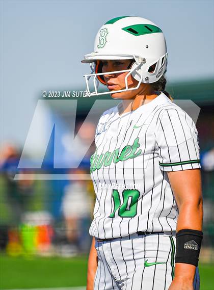 Thumbnail 1 in Burnet vs Liberty (UIL 4A Reg III Semifinal) photogallery.