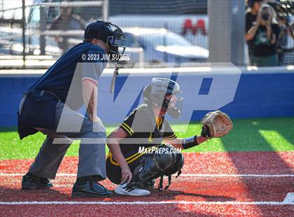 Thumbnail 3 in Burnet vs Liberty (UIL 4A Reg III Semifinal) photogallery.