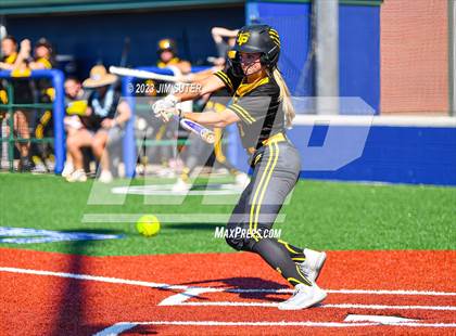 Thumbnail 2 in Burnet vs Liberty (UIL 4A Reg III Semifinal) photogallery.