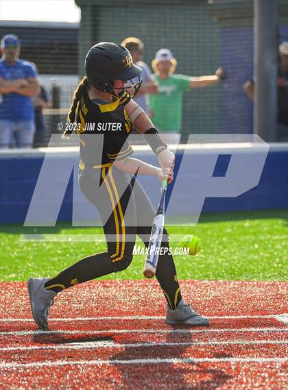 Thumbnail 1 in Burnet vs Liberty (UIL 4A Reg III Semifinal) photogallery.
