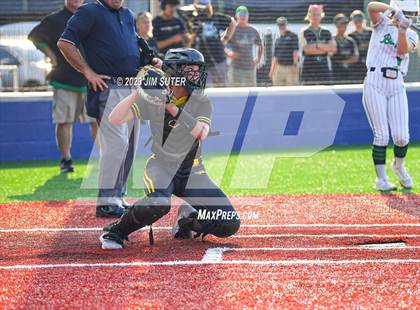 Thumbnail 3 in Burnet vs Liberty (UIL 4A Reg III Semifinal) photogallery.