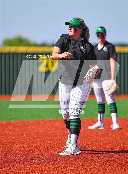 Thumbnail 2 in Burnet vs Liberty (UIL 4A Reg III Semifinal) photogallery.