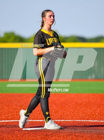 Thumbnail 3 in Burnet vs Liberty (UIL 4A Reg III Semifinal) photogallery.