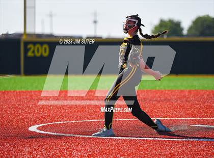 Thumbnail 1 in Burnet vs Liberty (UIL 4A Reg III Semifinal) photogallery.