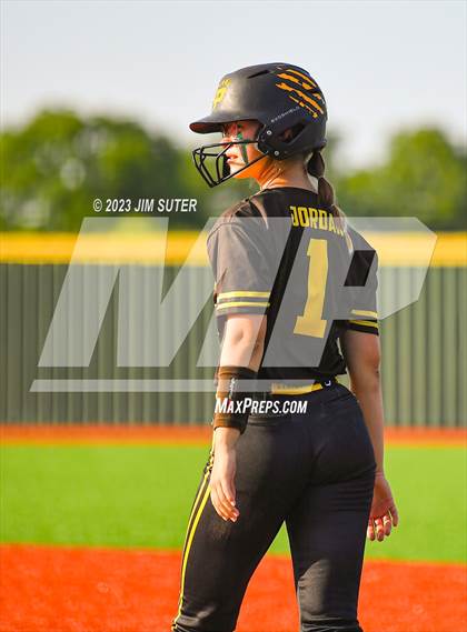 Thumbnail 2 in Burnet vs Liberty (UIL 4A Reg III Semifinal) photogallery.