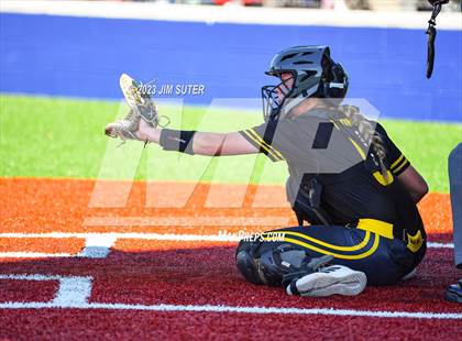 Thumbnail 3 in Burnet vs Liberty (UIL 4A Reg III Semifinal) photogallery.