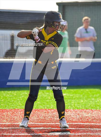 Thumbnail 1 in Burnet vs Liberty (UIL 4A Reg III Semifinal) photogallery.