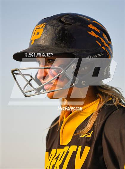 Thumbnail 1 in Burnet vs Liberty (UIL 4A Reg III Semifinal) photogallery.